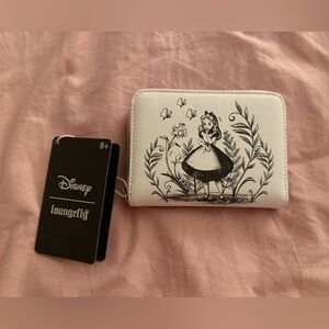 Loungefly Disney’s Alice in Wonderland White & Black Wallet